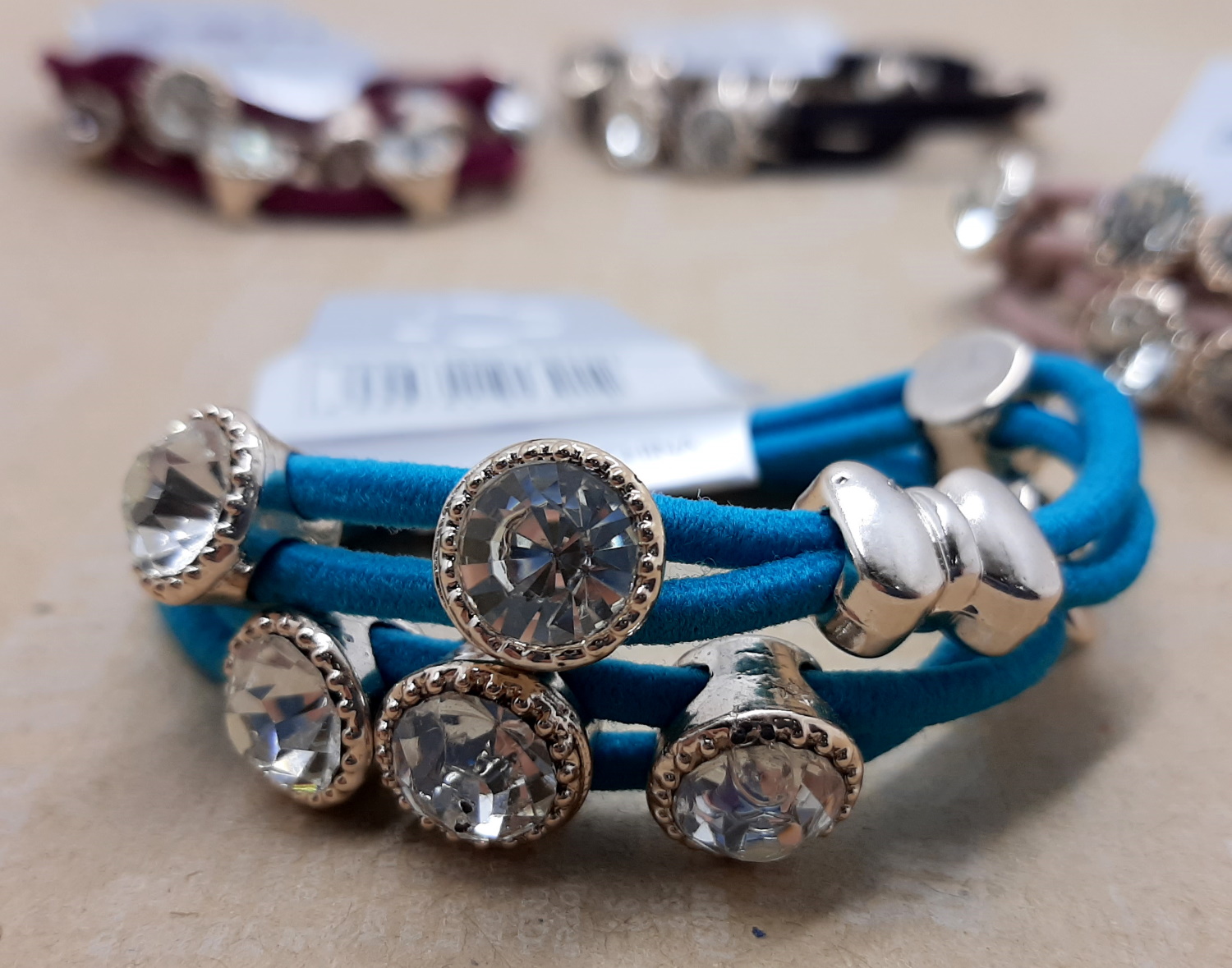 Резинка 3 камня, на планш. 6см