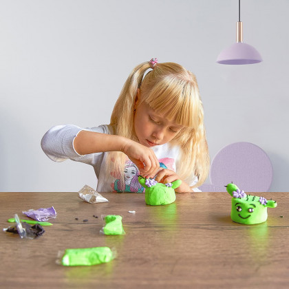 Набір для ліплення з повітяним пластиліном Squishy Cactusita, в кор. 19*20*6см, TM Lovin (10шт)
