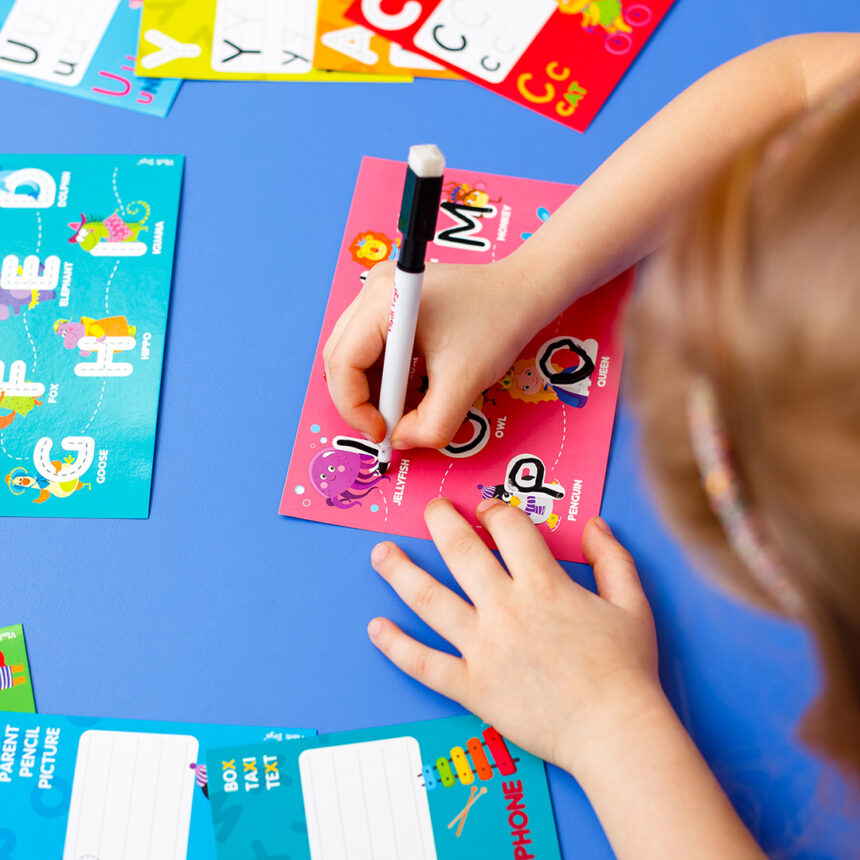 Игра развивающая учебная с маркером Академия развития "Пиши та витирай. Англійський алфавіт", укр., в кор. 21*14*3см, ТМ Vladi Toys, Украина