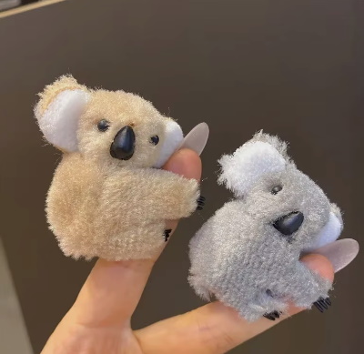 Зажим для волос плюшевая Коала бежевая, пак.12*11см