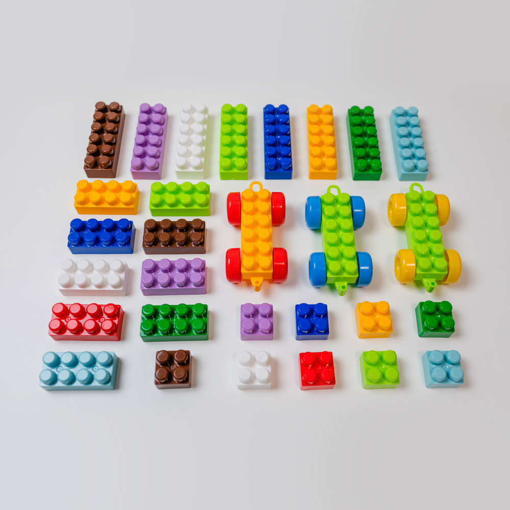 Набор "Играем и учимся" (в наборе стол, стул, конструктор Аквапарк / Парк развлечений / Мост 486 детали в контейнере для хранения), кор. 85*58*22см, ТМ Долони, Україна