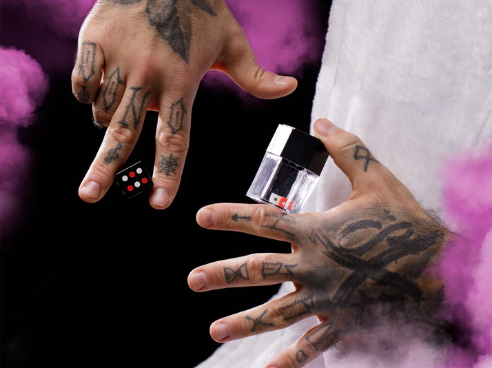 Устройство для демонстрации фокусов и трюков в игровой форме Magic Five - Shrapnel, в кор. 22*14*5см